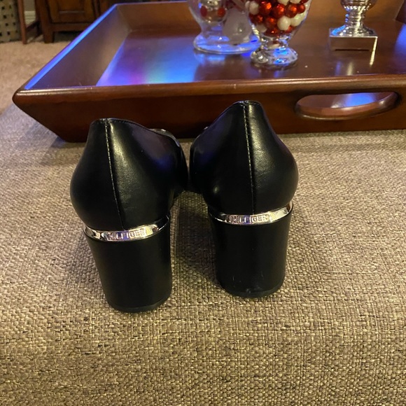 Tommy Hilfiger Black Patent Leather Pumps - New - Picture 2 of 4